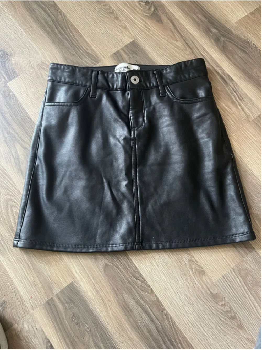 Girls Abercrombie Kids Black Faux Leather Skirt Size 12